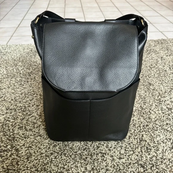 Cuyana Leather Backpack - Picture 14 of 16